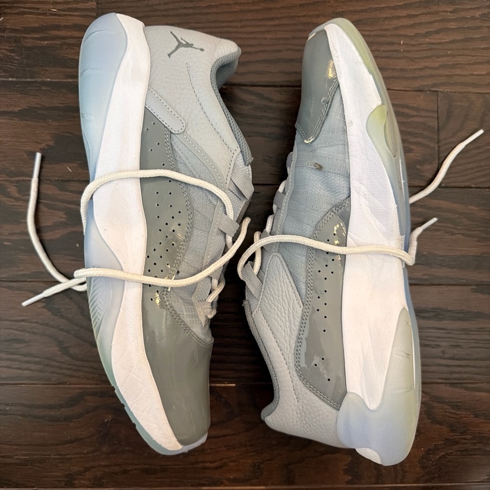 Jordan Men's Light Gray Athletic Shoes - Picture 2 of 5